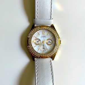 Mother of Pearl Guess Waterpro watch
